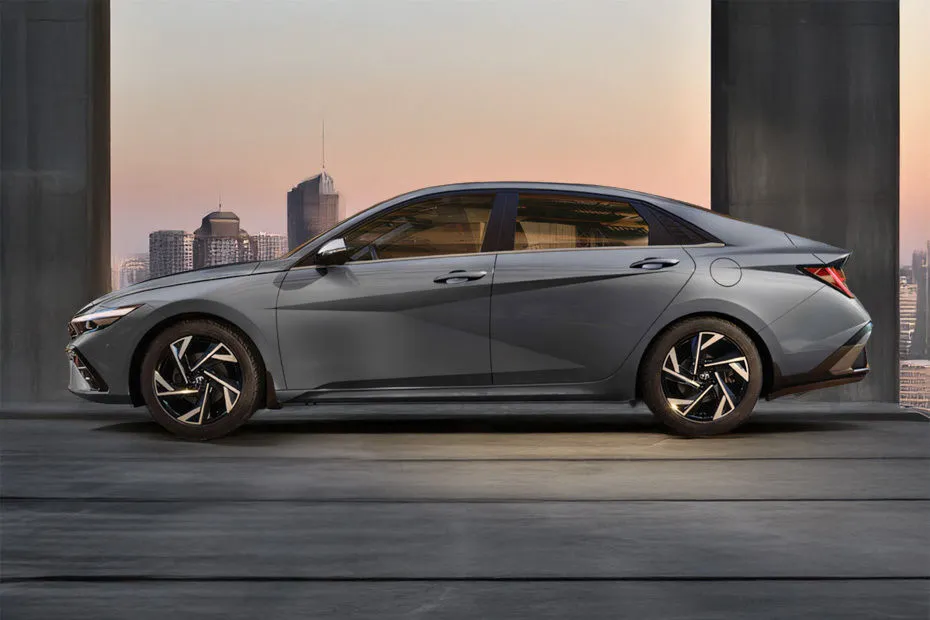 Hyundai Elantra — תמונה 4